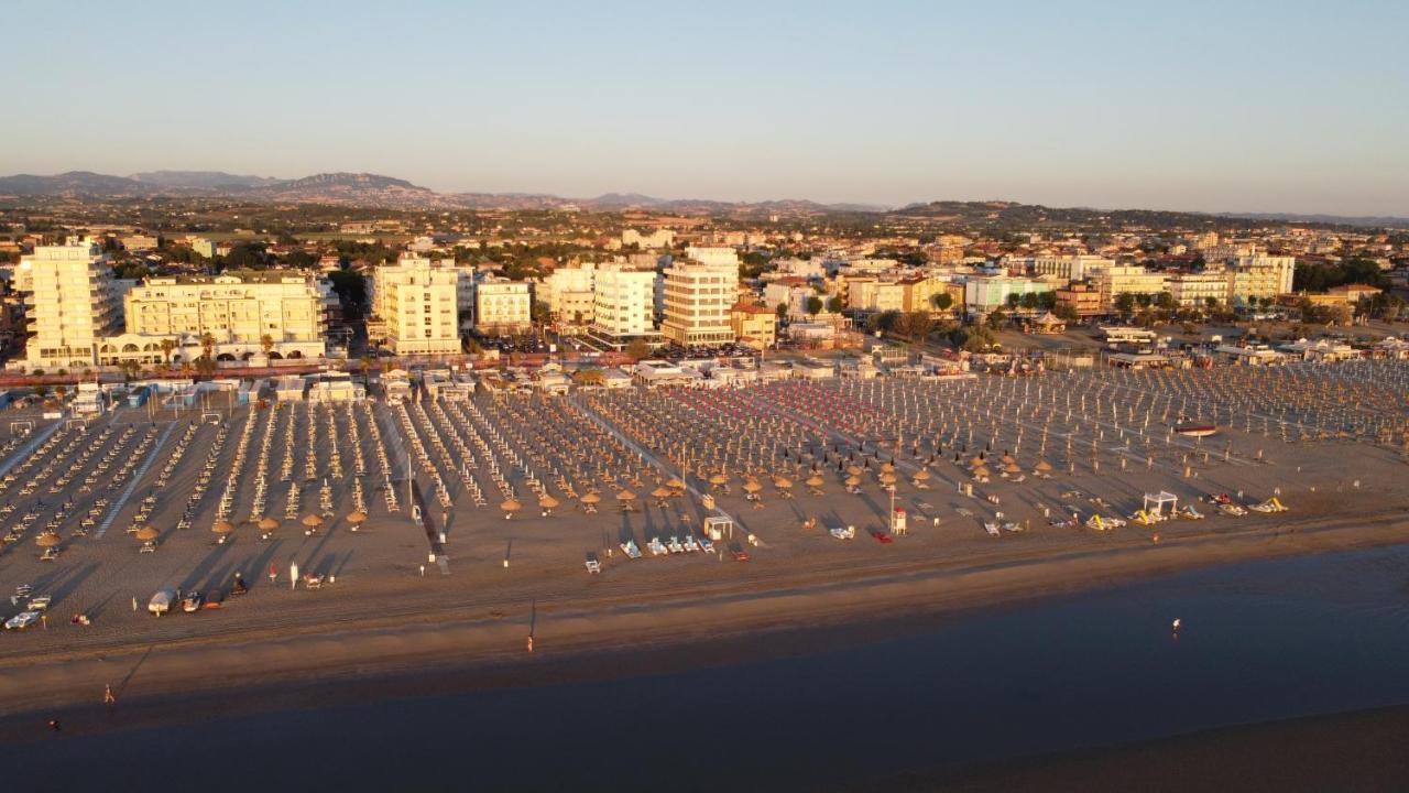 Eurhotel Rimini Esterno foto