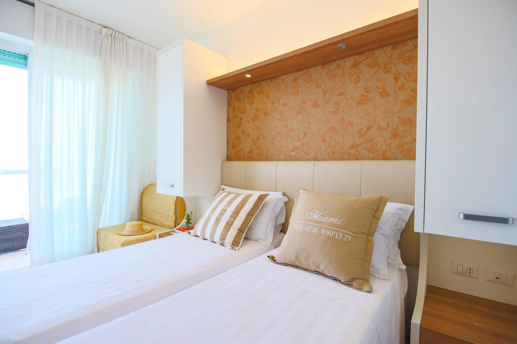 Eurhotel Rimini Esterno foto