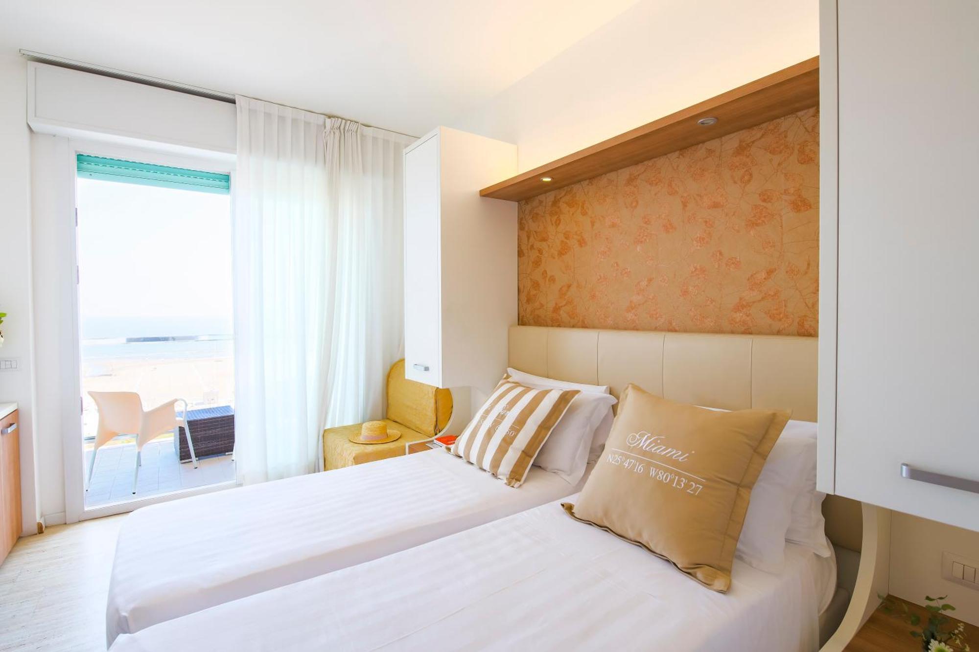 Eurhotel Rimini Esterno foto