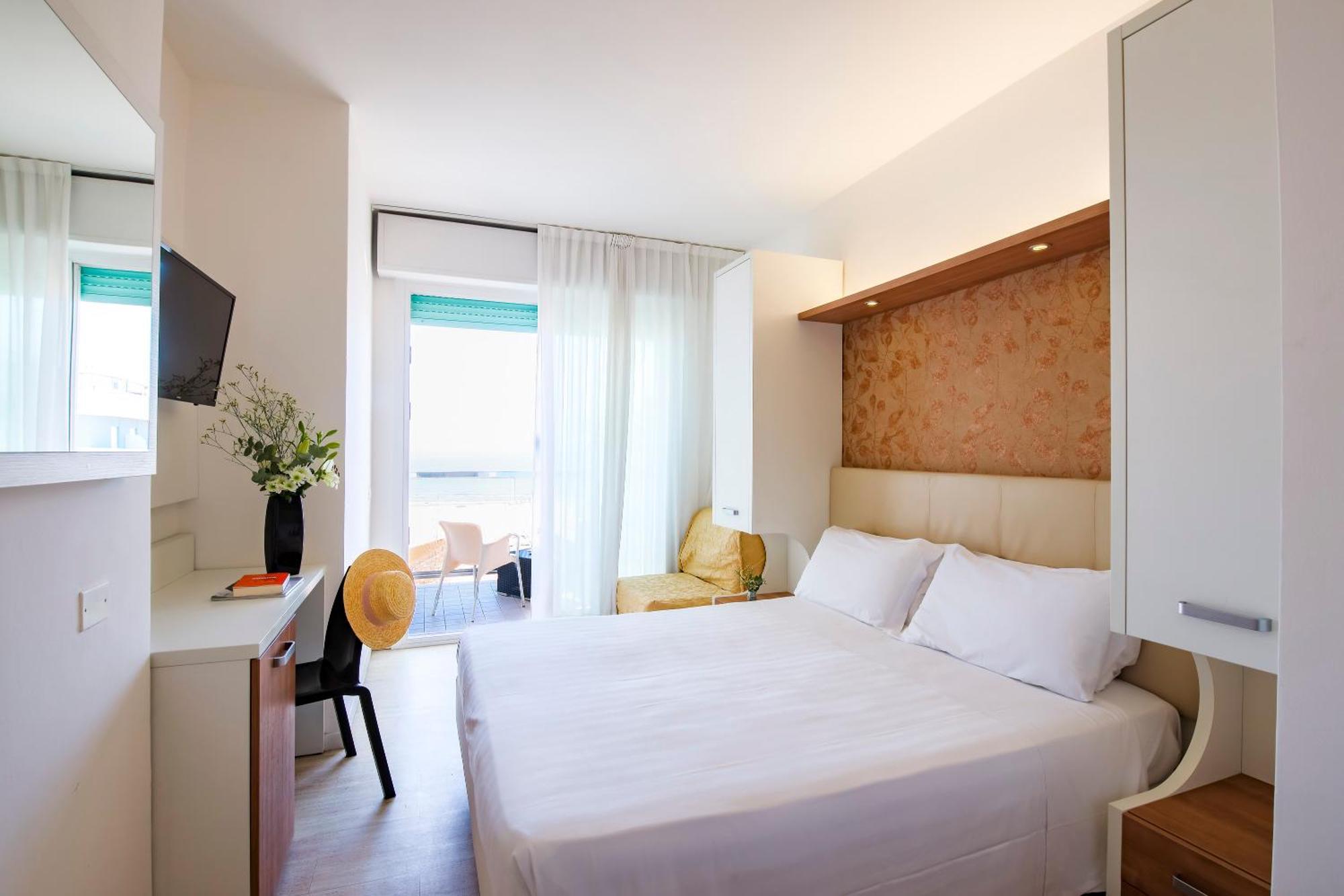 Eurhotel Rimini Esterno foto