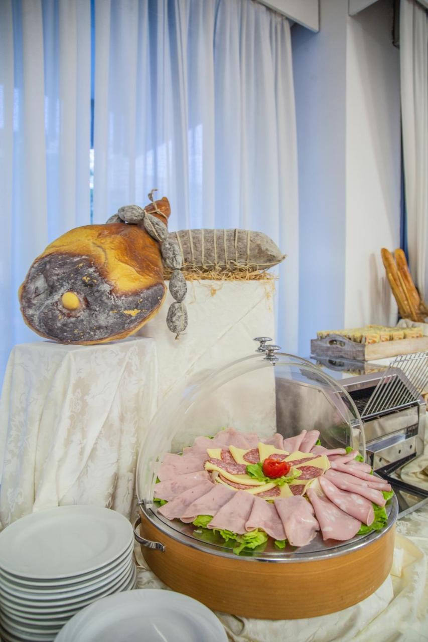 Eurhotel Rimini Esterno foto