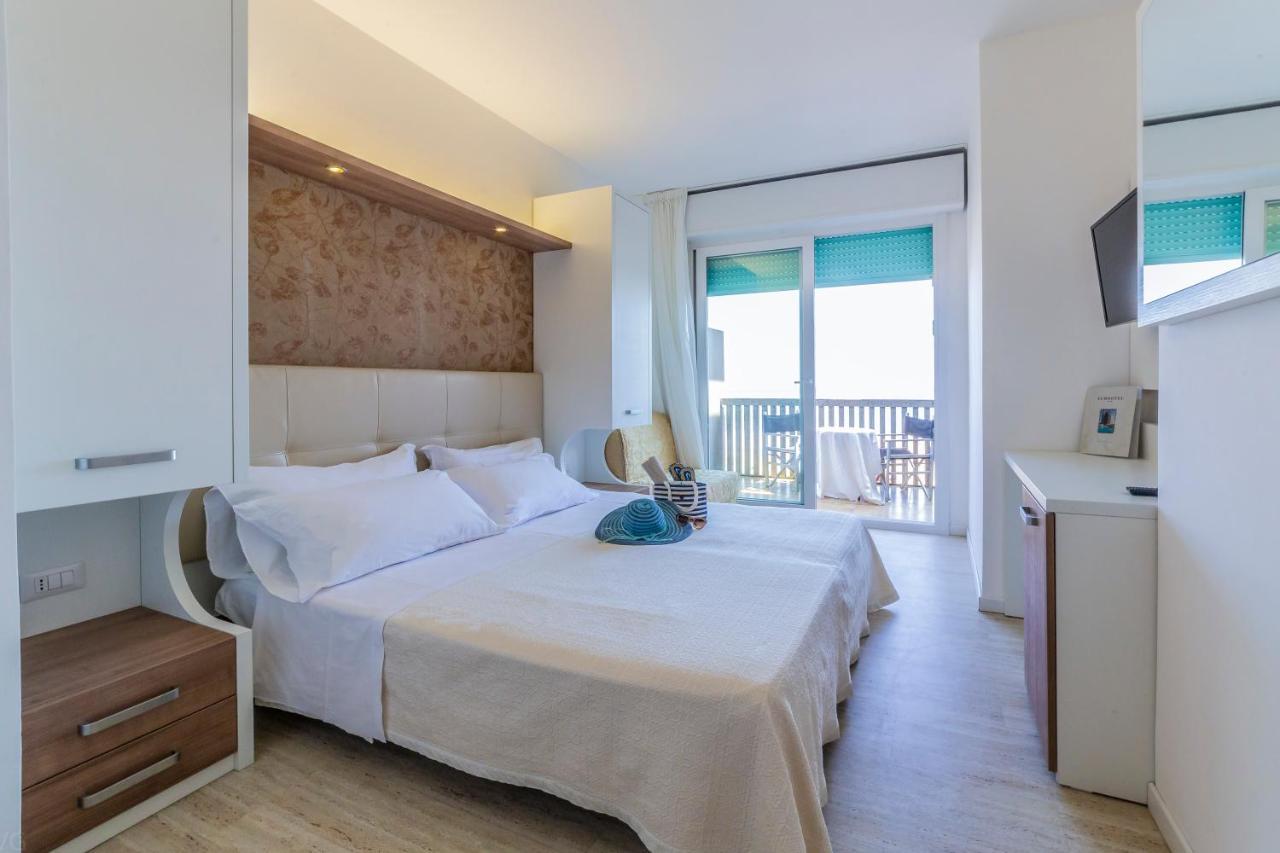 Eurhotel Rimini Esterno foto